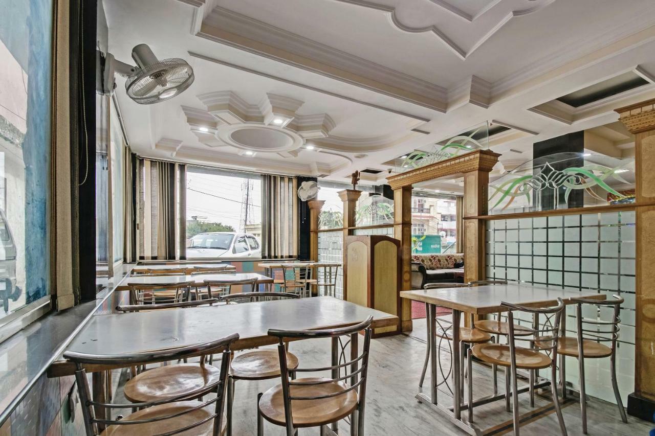 โอโย 24888 โฮเต็ล ศม พาเลซ Hotel คาตรา ภายนอก รูปภาพ